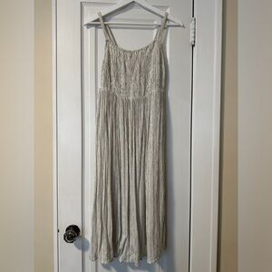 Boho casual white dress. Old Navy size XS.